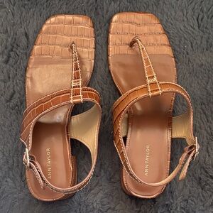 Ann Taylor Tan Croc-Pattern Sandals